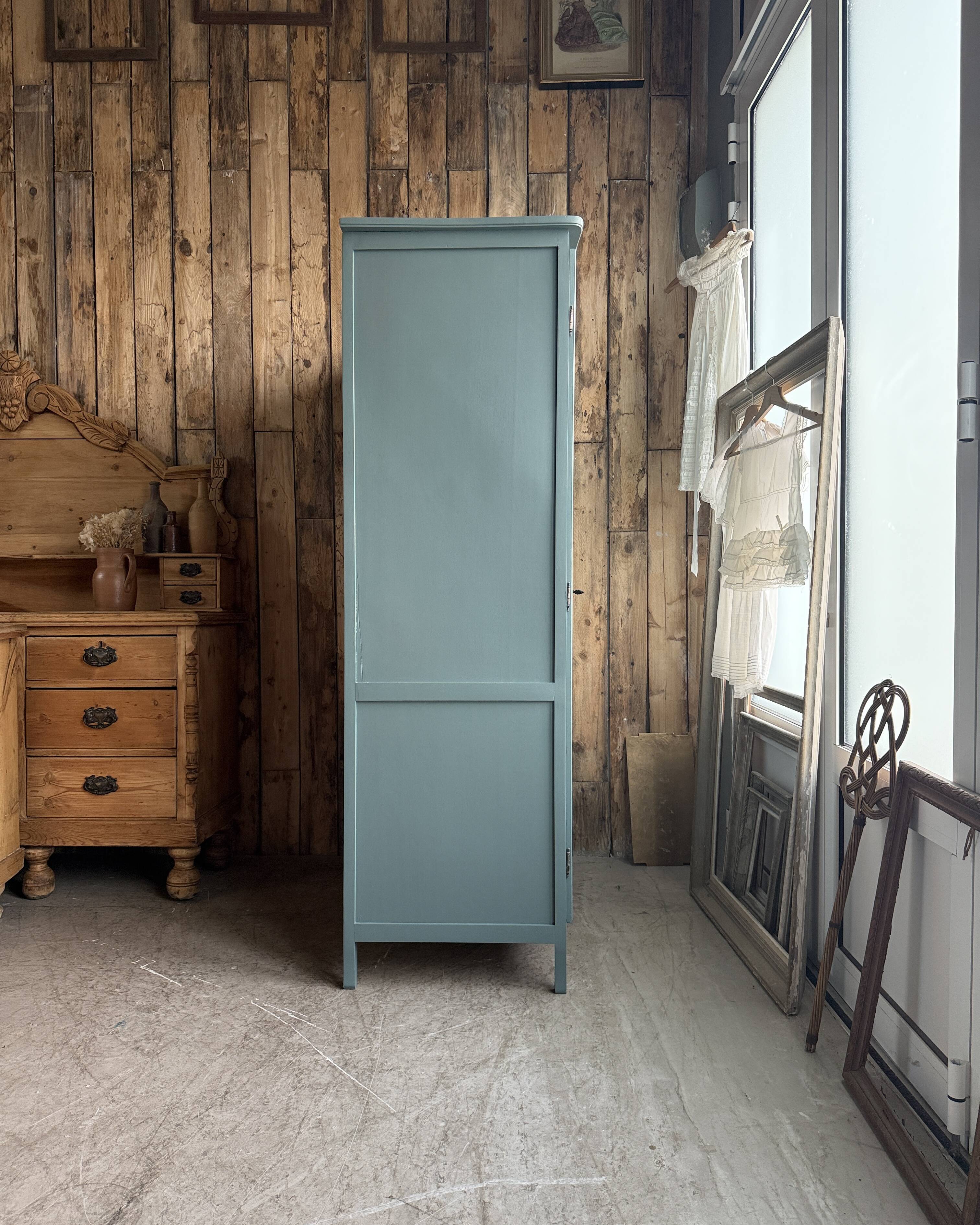 Vintage grey-green wardrobe (renovated)