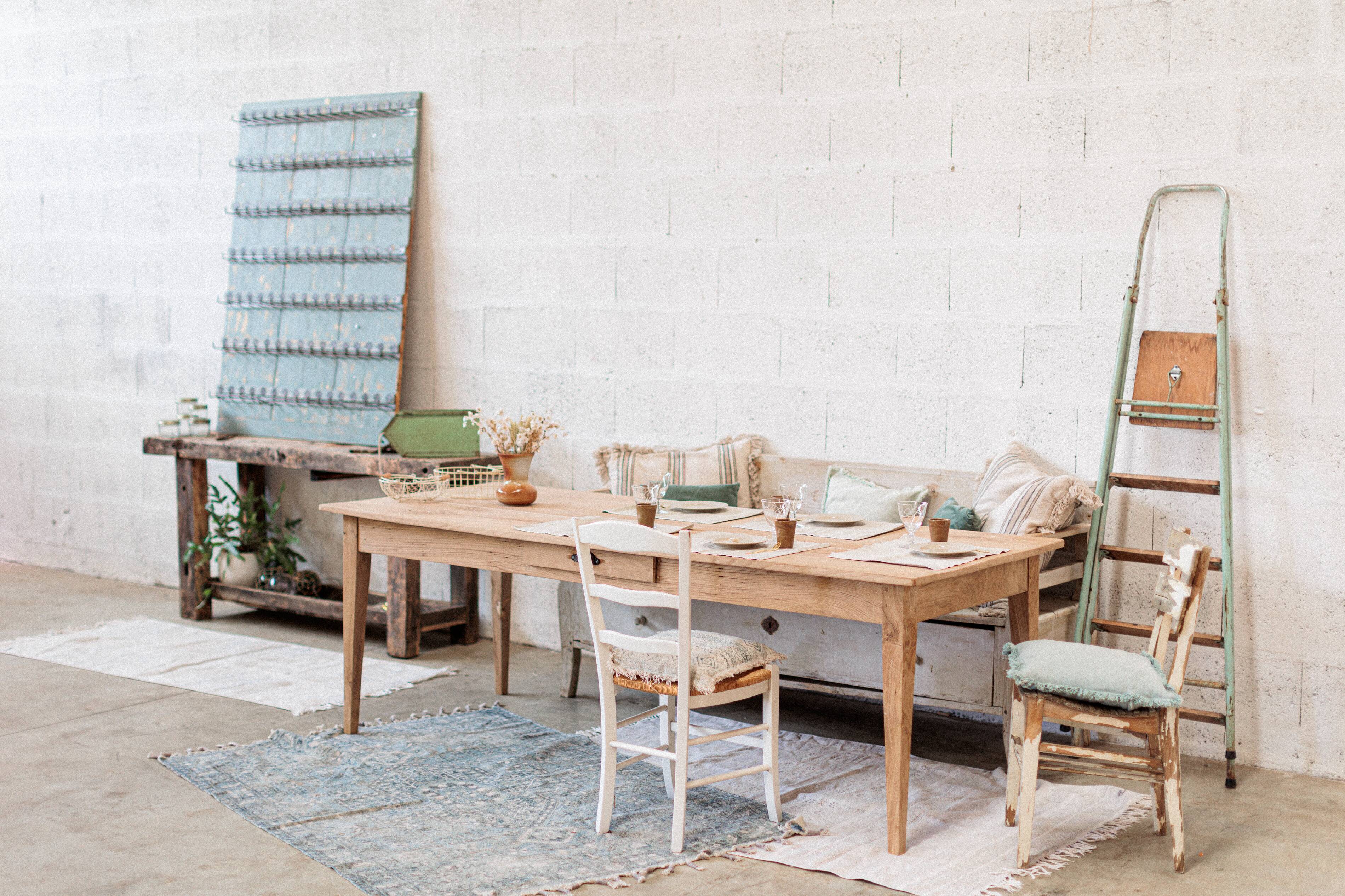 White wooden chest bench