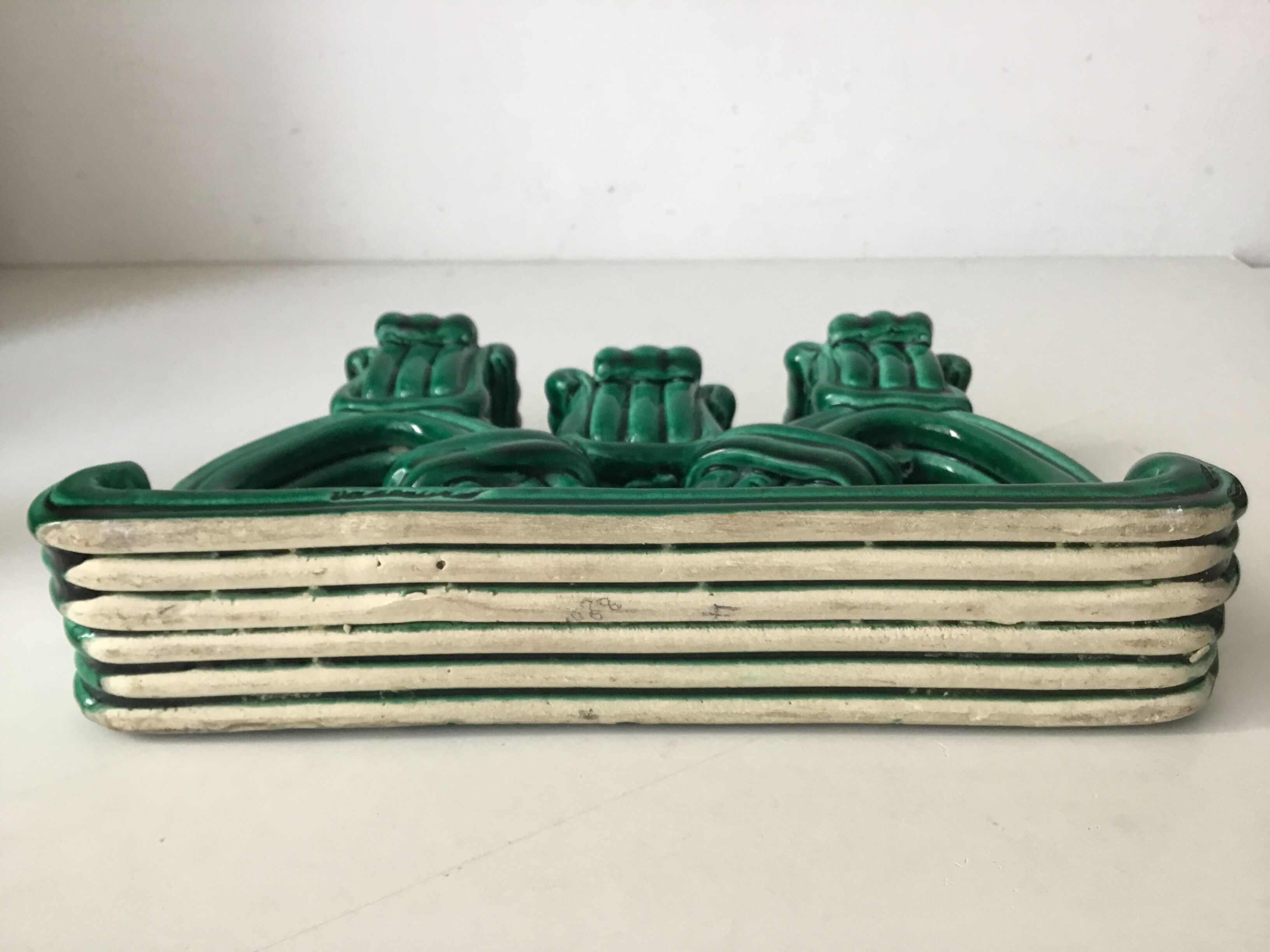 Vallauris candle holder