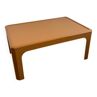 Gilac coffee table