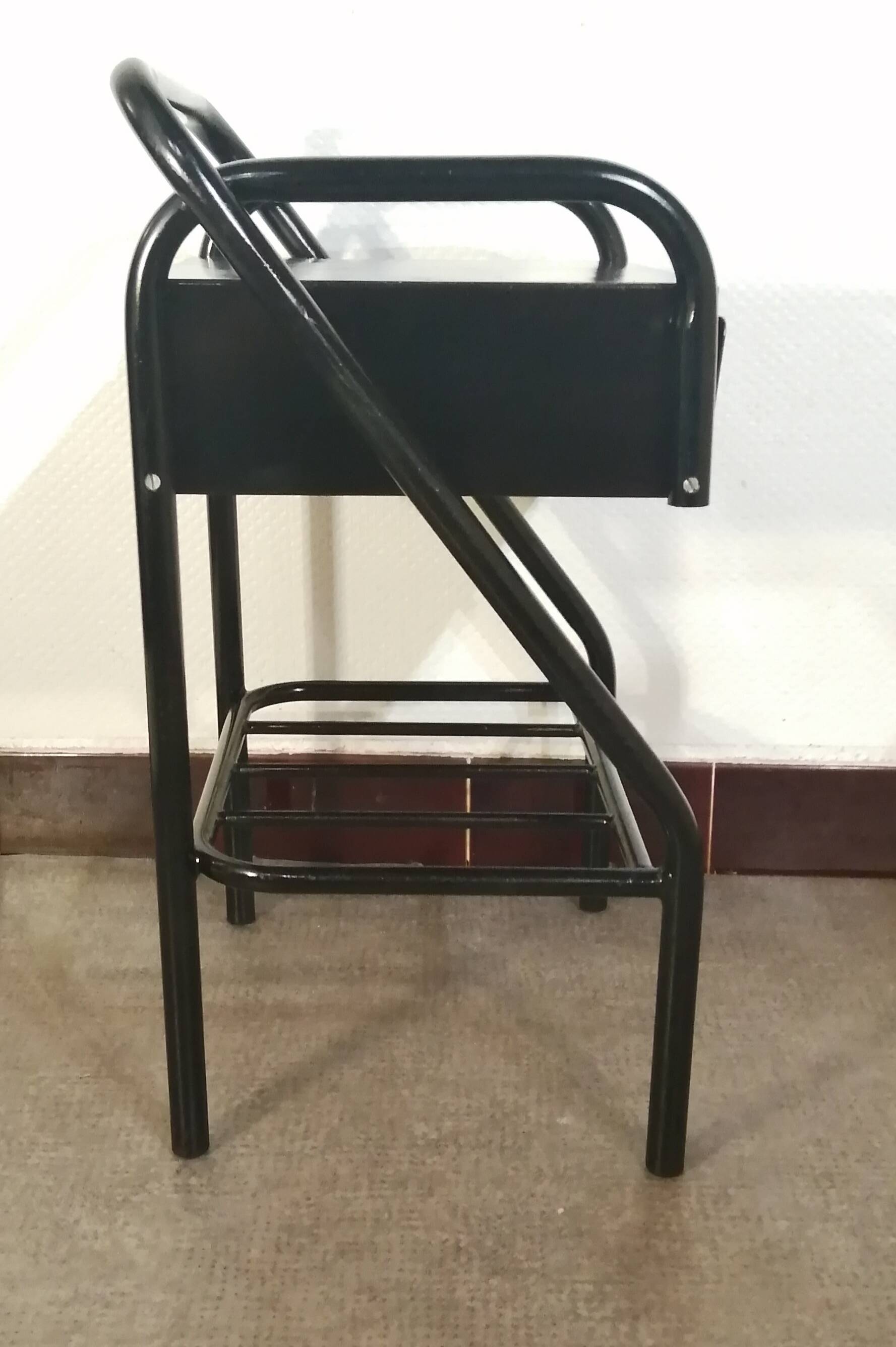 Design hospital/boarding school bedside table in vintage black metal 1920.
