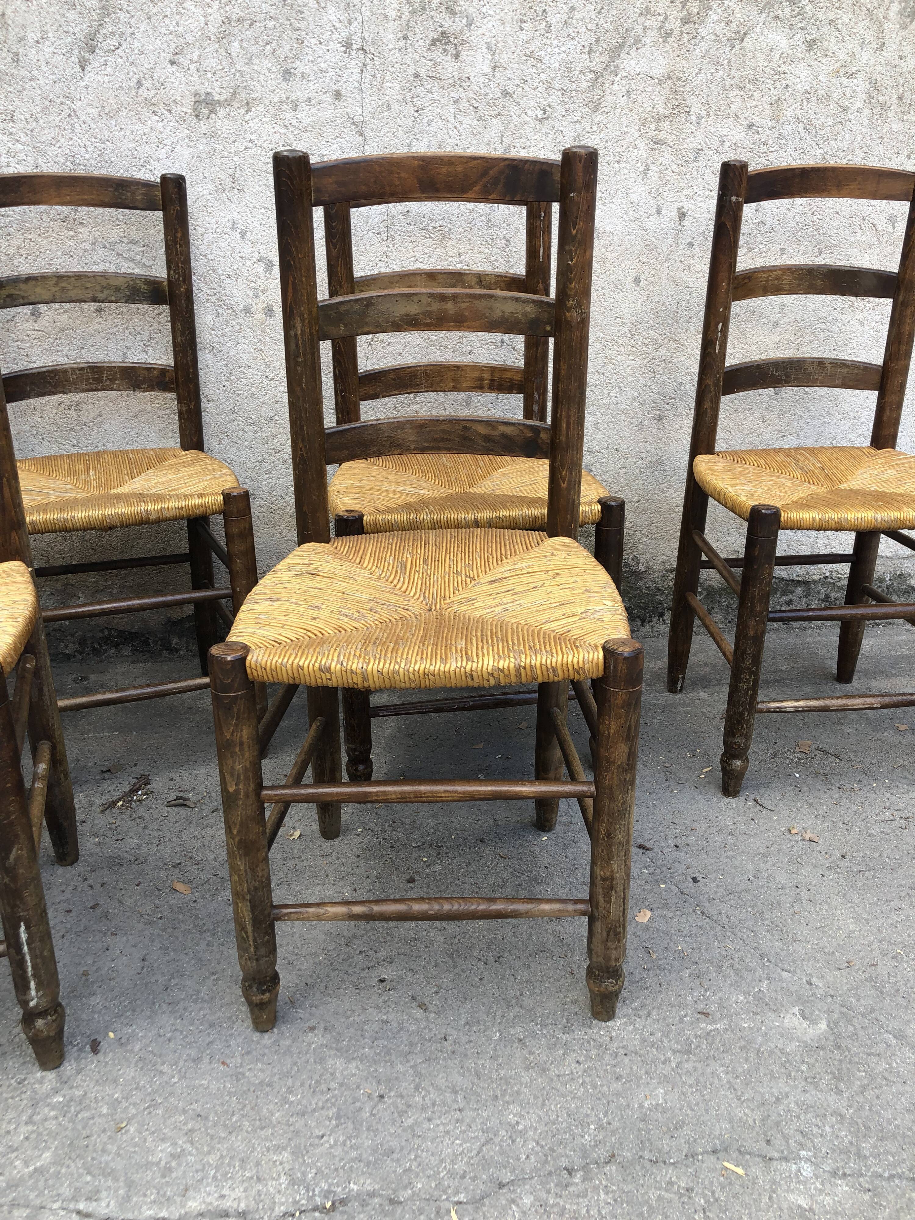 Set of 6 rustic chairs mulched