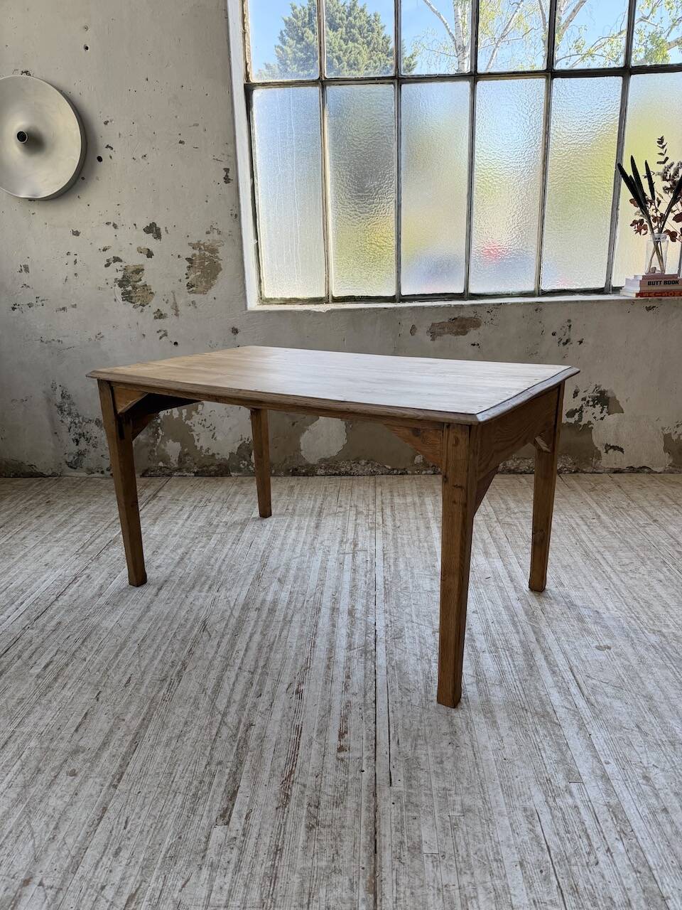 Oak desk with spindle legs, 1950s