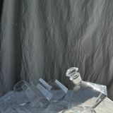 Small geometric carafe with diamond-shaped stopper and its 4 glasses