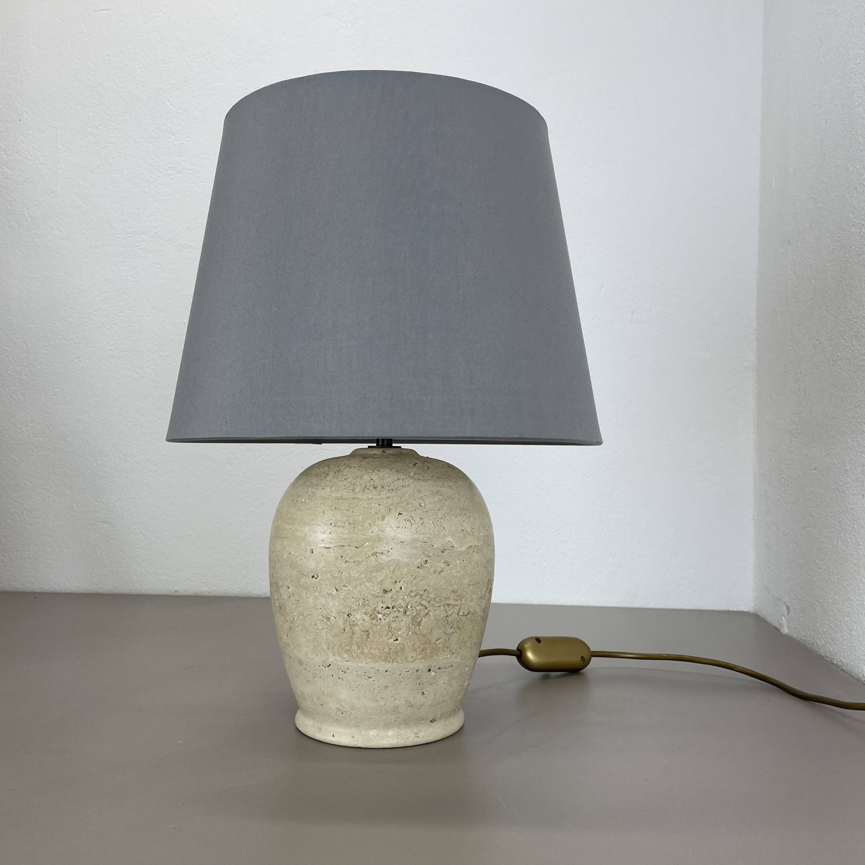 Large Travertine Marble Fratelli Mannelli Style Table Light Base, Italy, 1970s