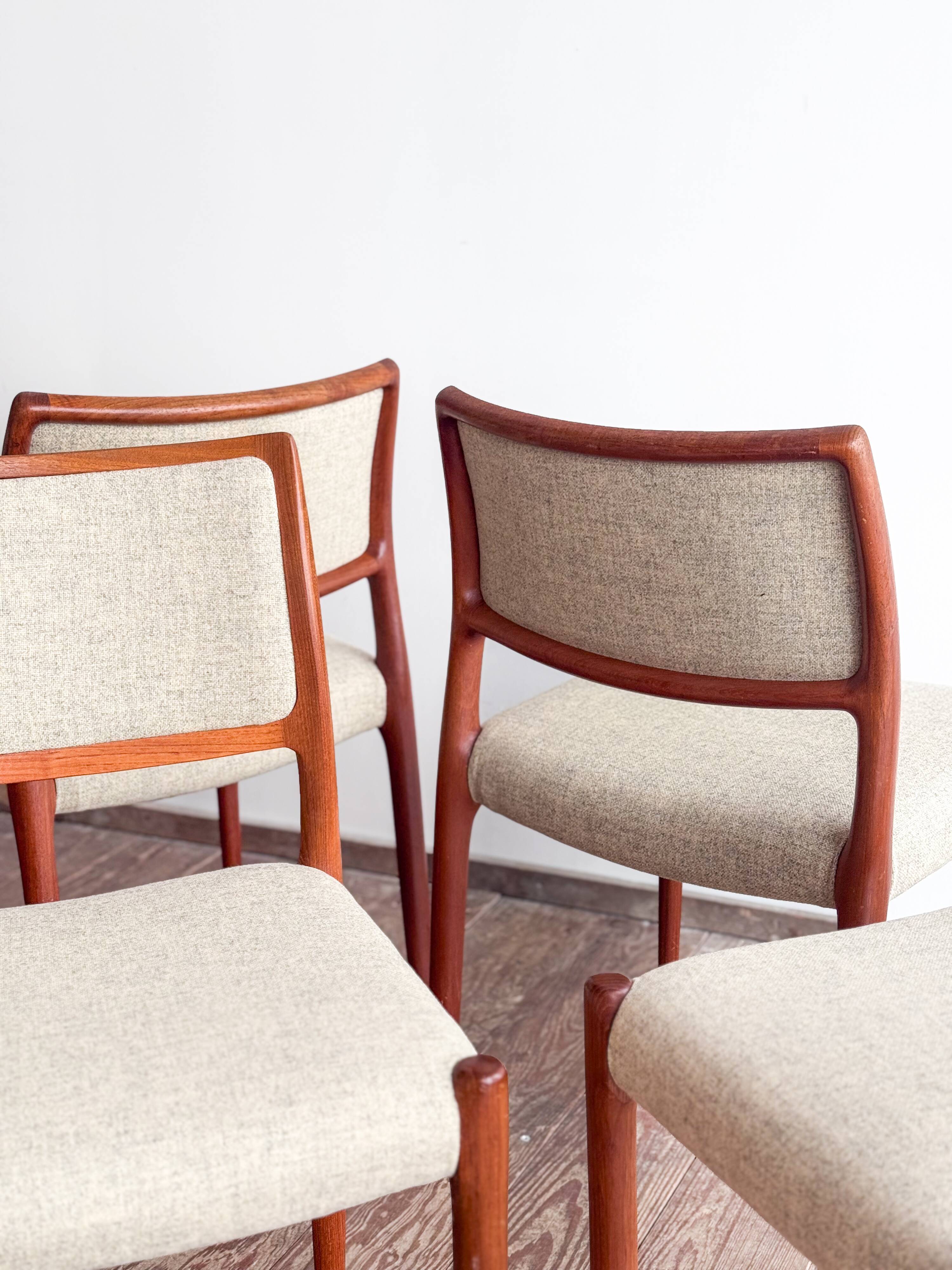 Set of 8 chairs #80 in teak by Niels O. Møller, JL Moller, Mid Century