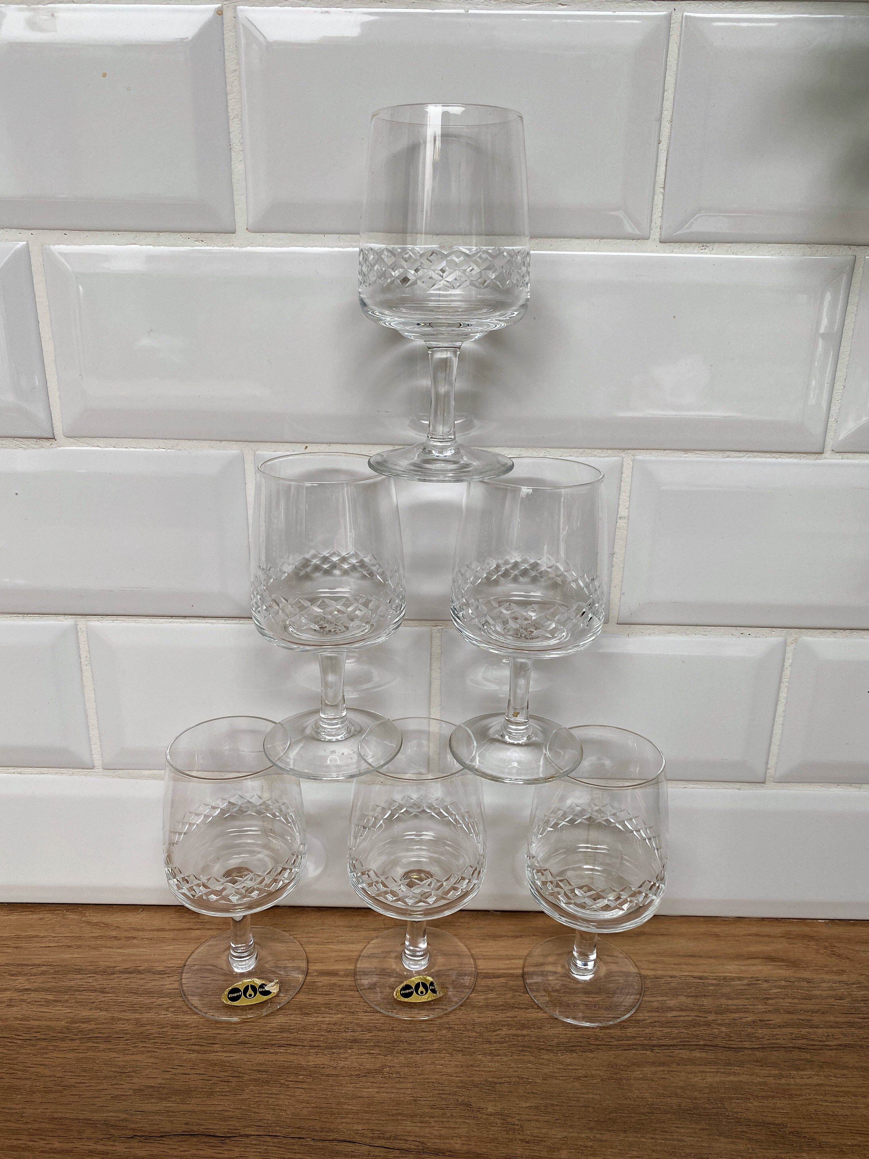 Set of 6 wine glasses