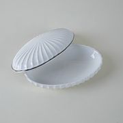 Porcelain seashell box, Italian design, 1970s, production: Italy