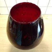 Vase en verre d' Empoli rouge foncé