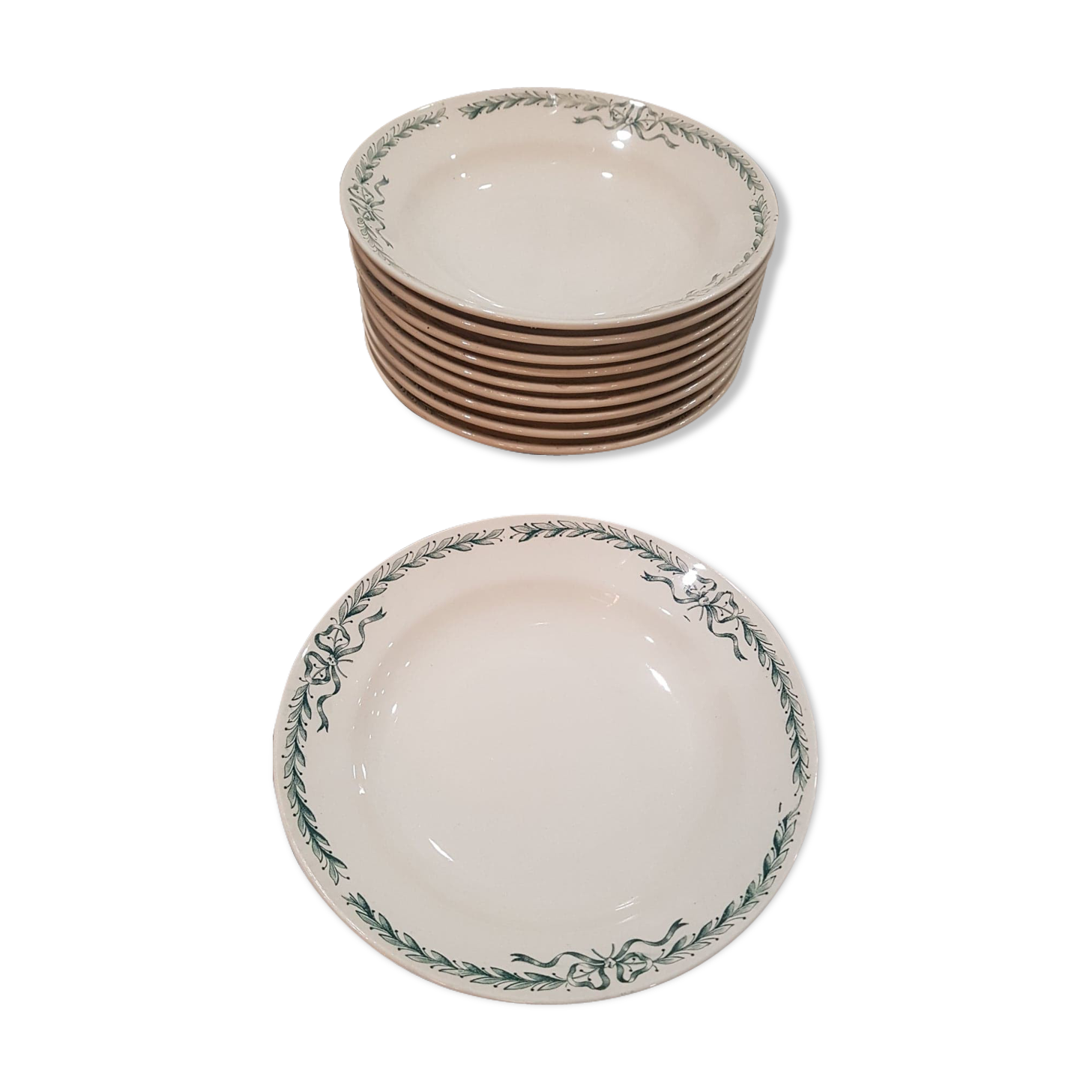 Lot of 8 plates in Terre de Fer Longchamp model Belleville