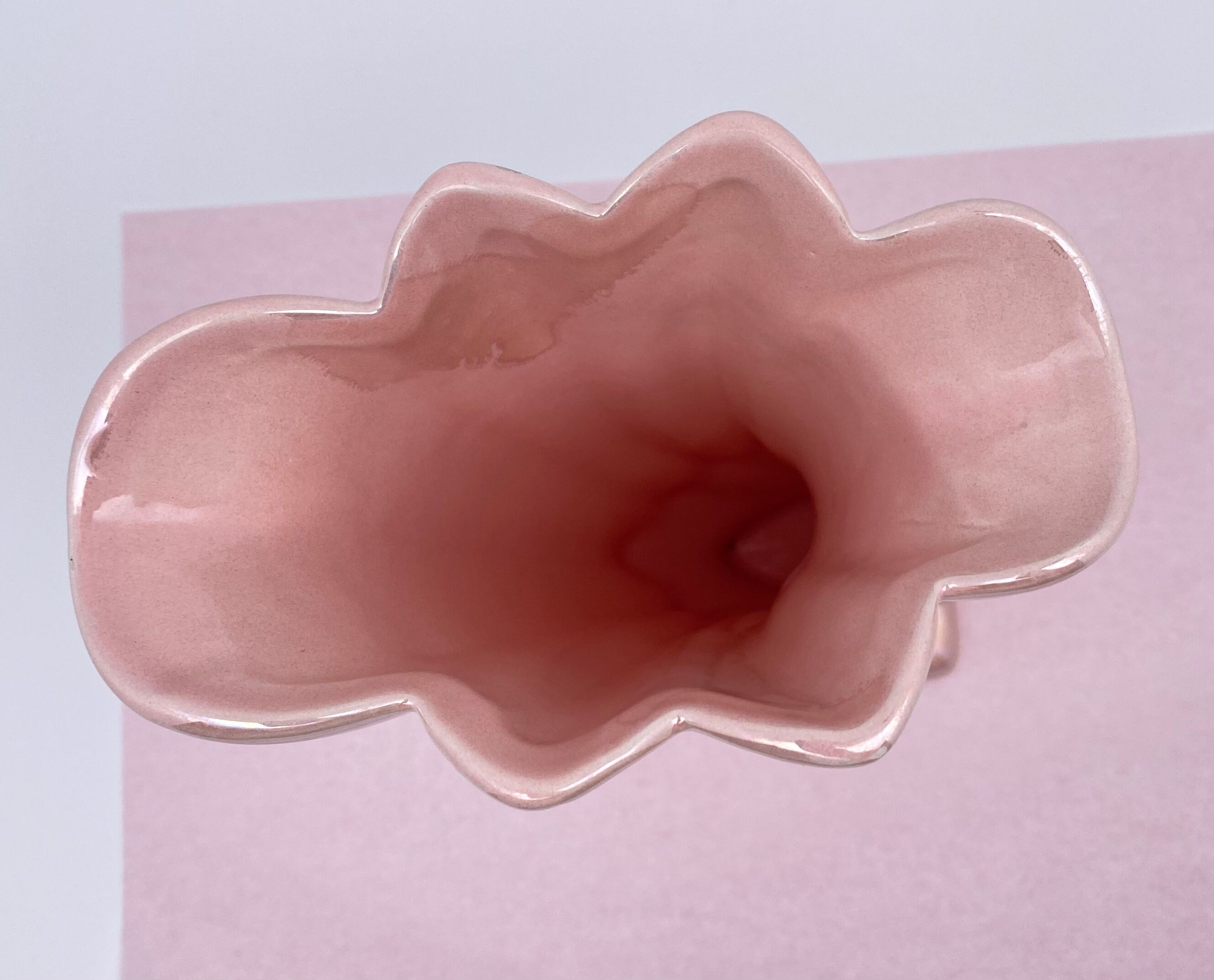 Iridescent pink vase year 80