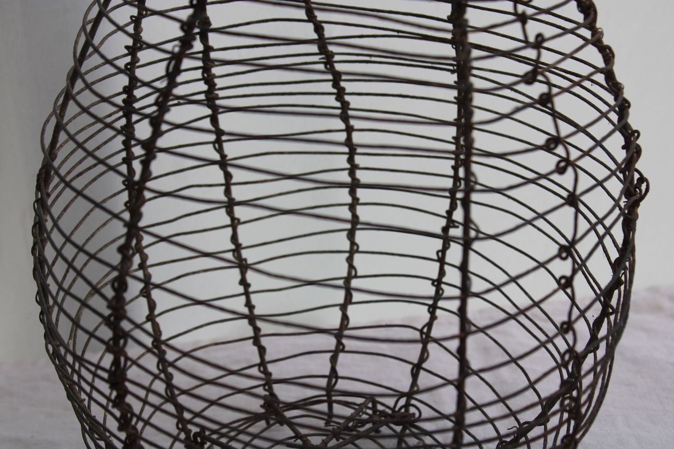 Egg basket