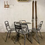 Chaises et table TOLIX