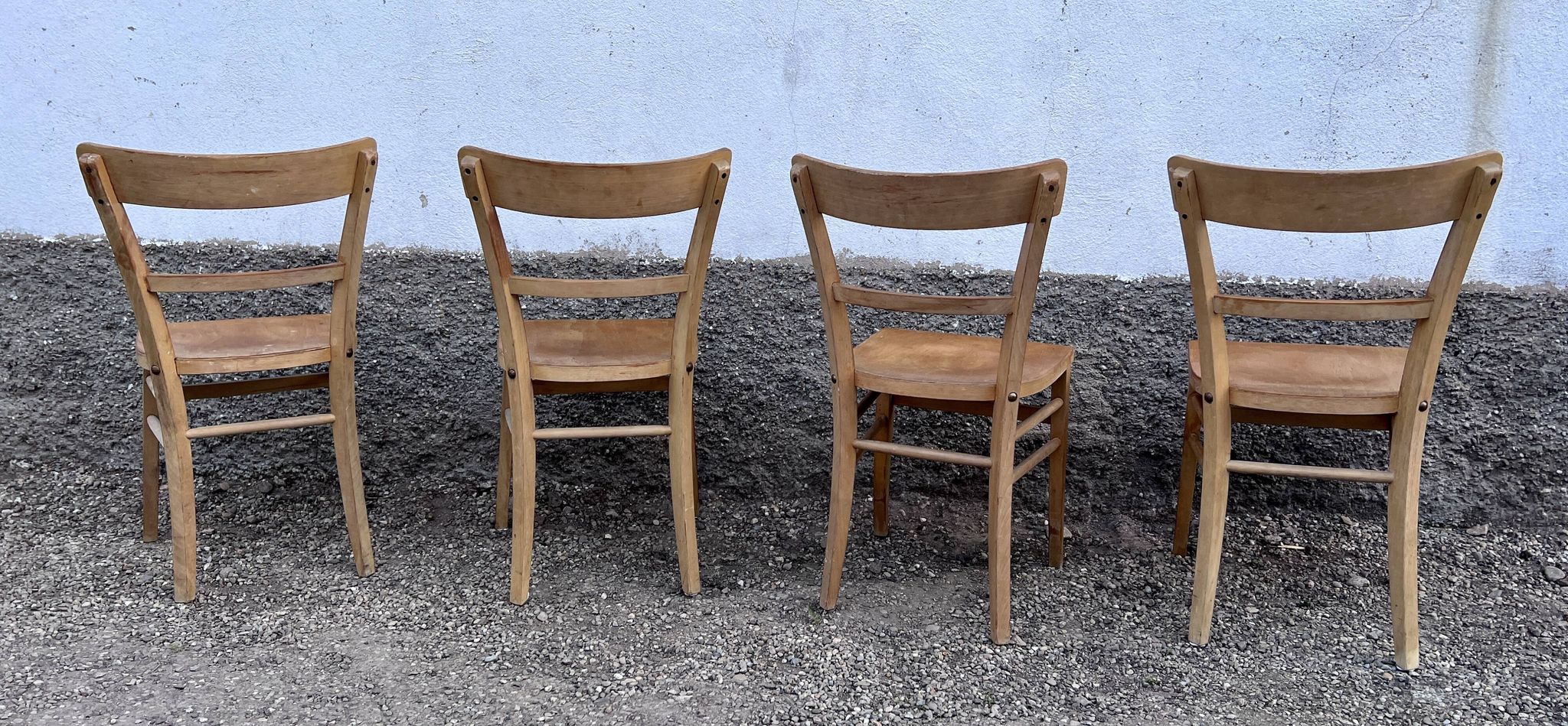 Série de 4 chaises en hêtre bois clair vintage