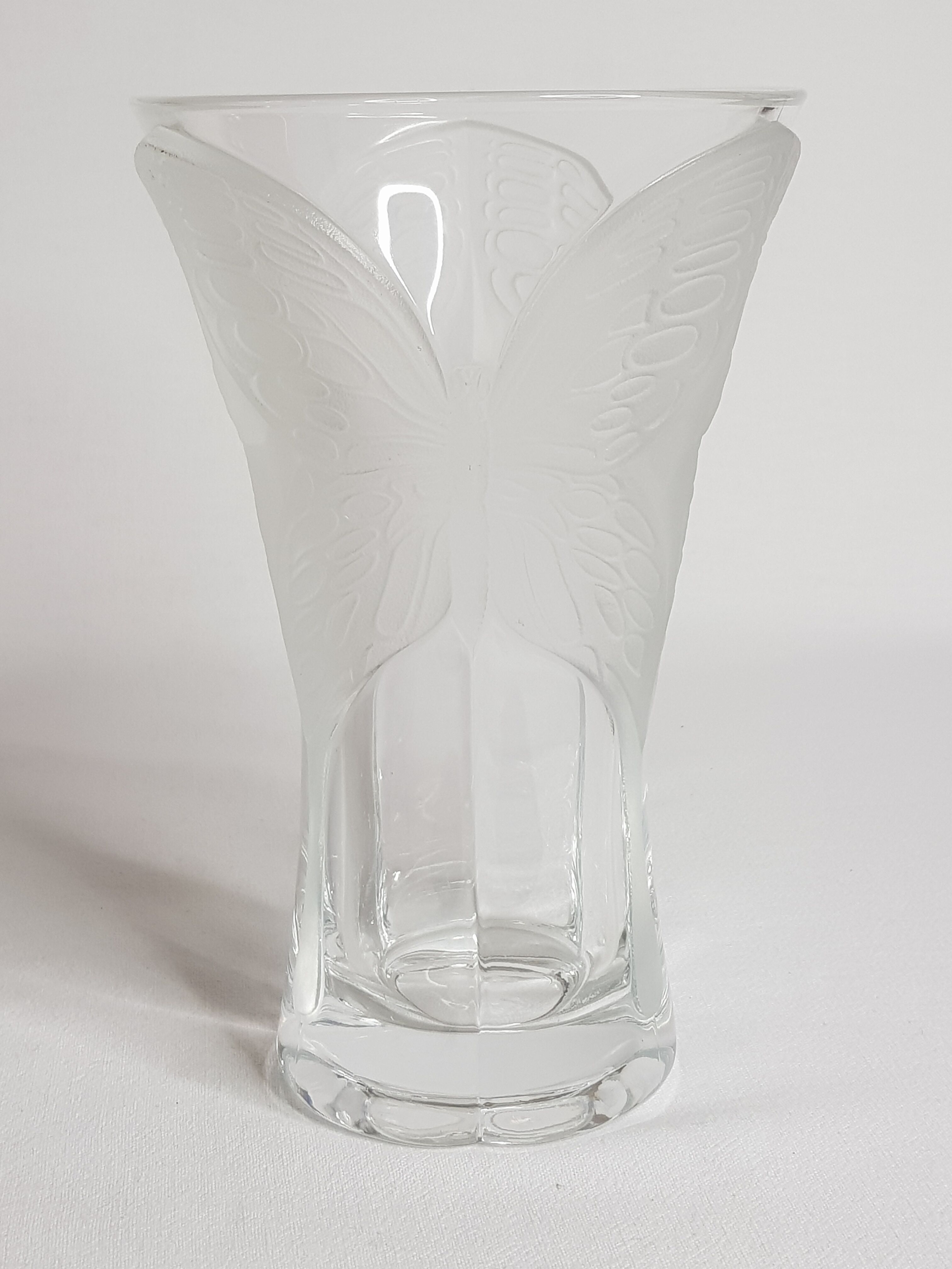 Arques crystal vase, art deco style "Papillons" model, 20 cm