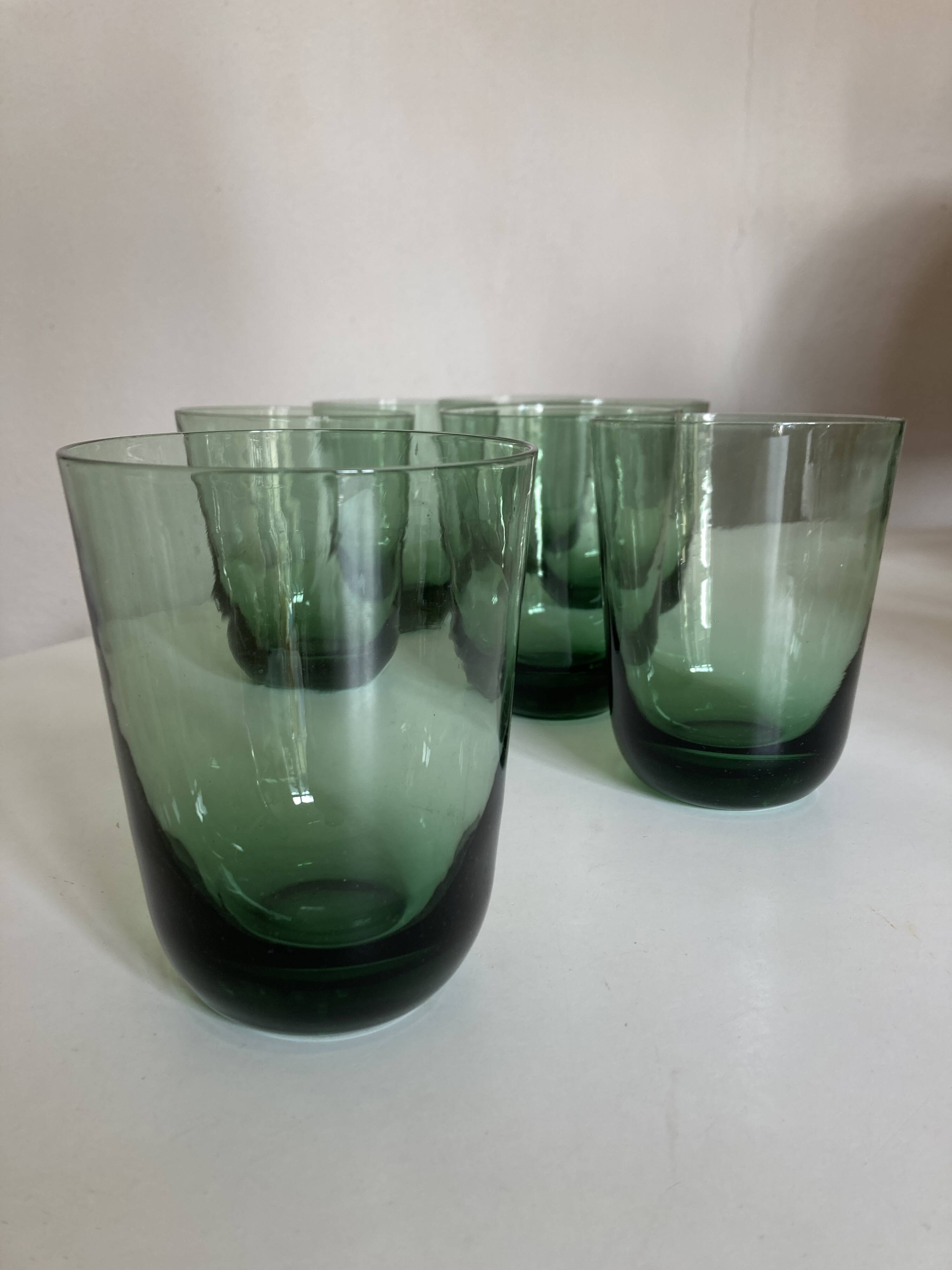 Set de 7 verres gobelets XXL en verre vert 1960