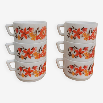 Arcopal flower cups