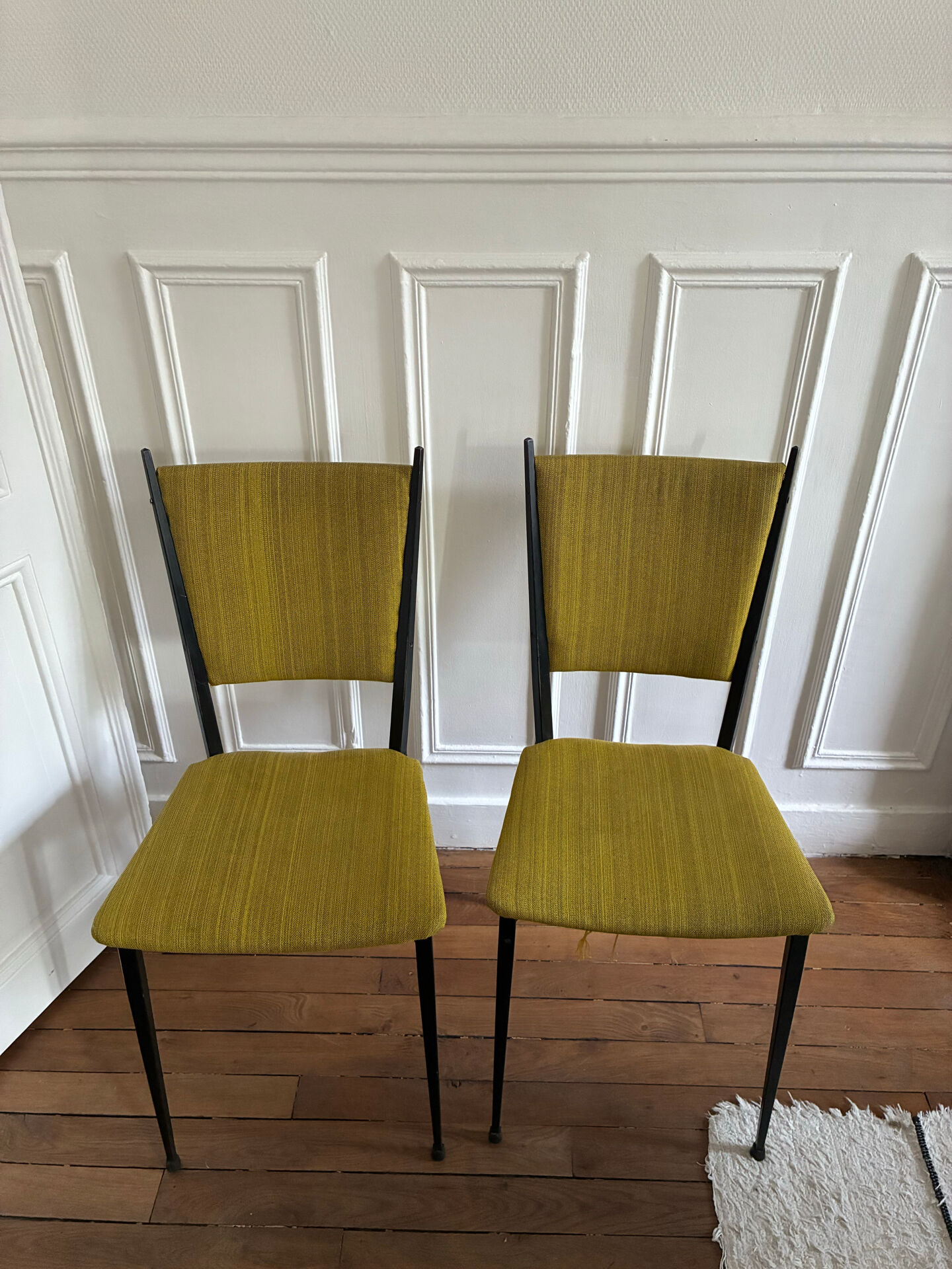 2 metal chairs