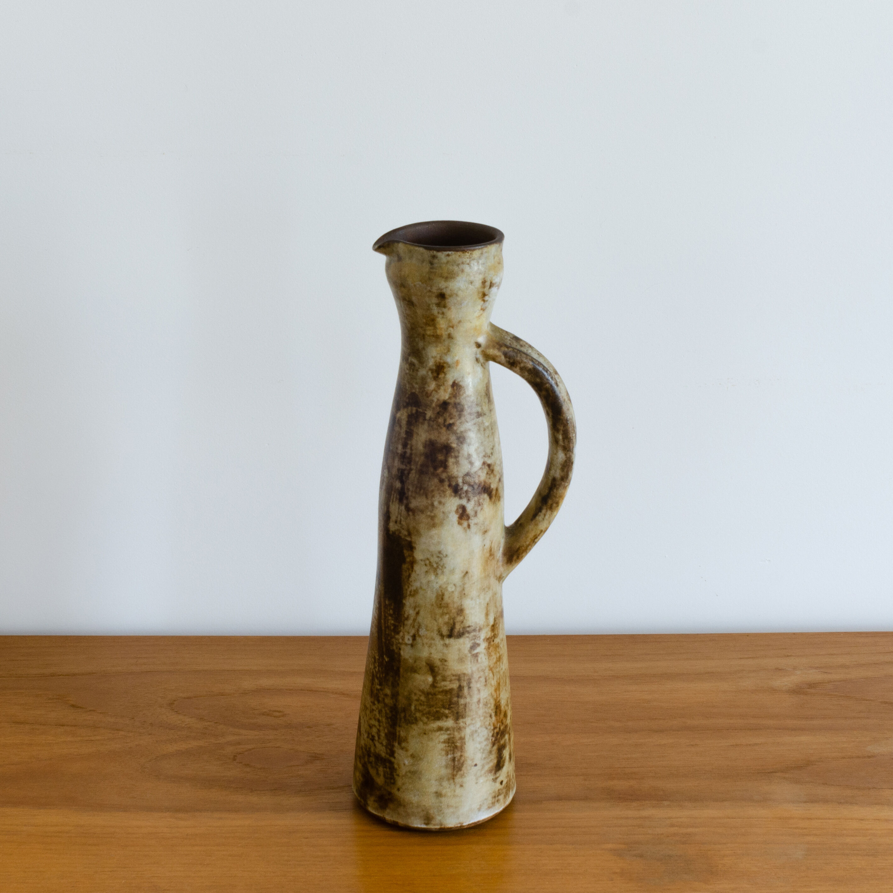 Pitcher by Alexandre Kostanda enamelled grey and yellow ochre, Vallauris France - Circa 1960