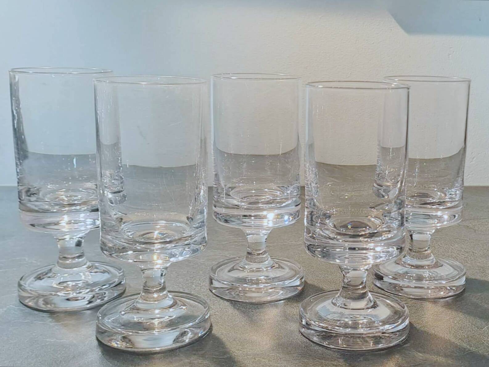 Set of 5 Cristal D'Arques wine glasses, New Line model