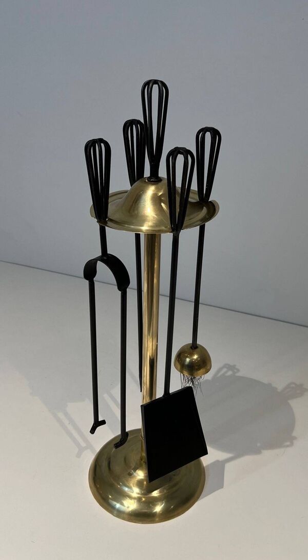Nécessaire de Feu Design en Métal Laqué Noir et Laiton Poli. France. Vers 1