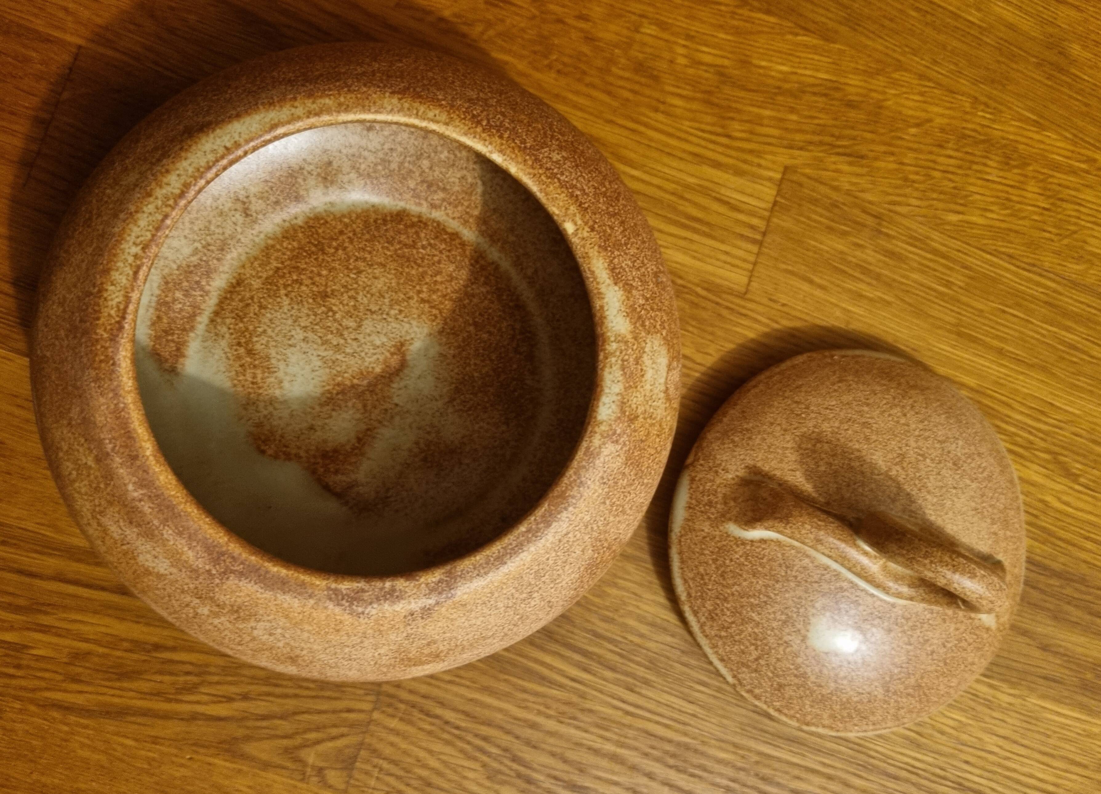 Sugar bowl Candy box in stoneware