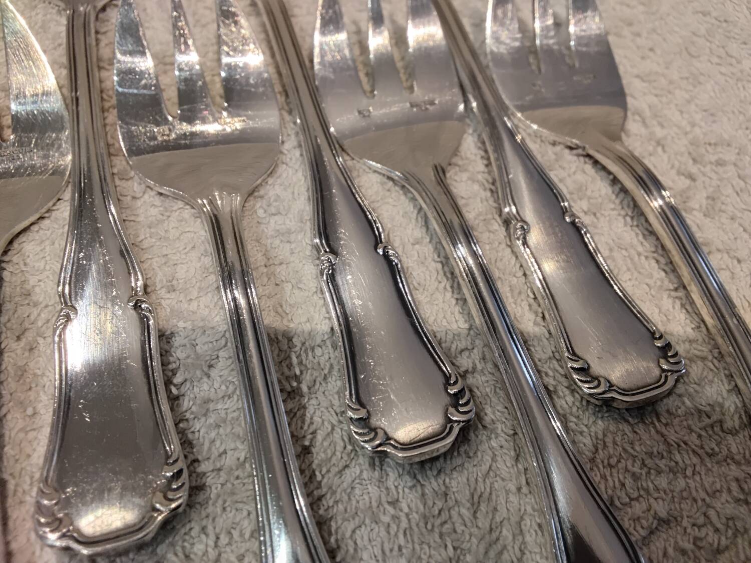 12 silver-plated oyster forks by silversmith Ercuis Valencay