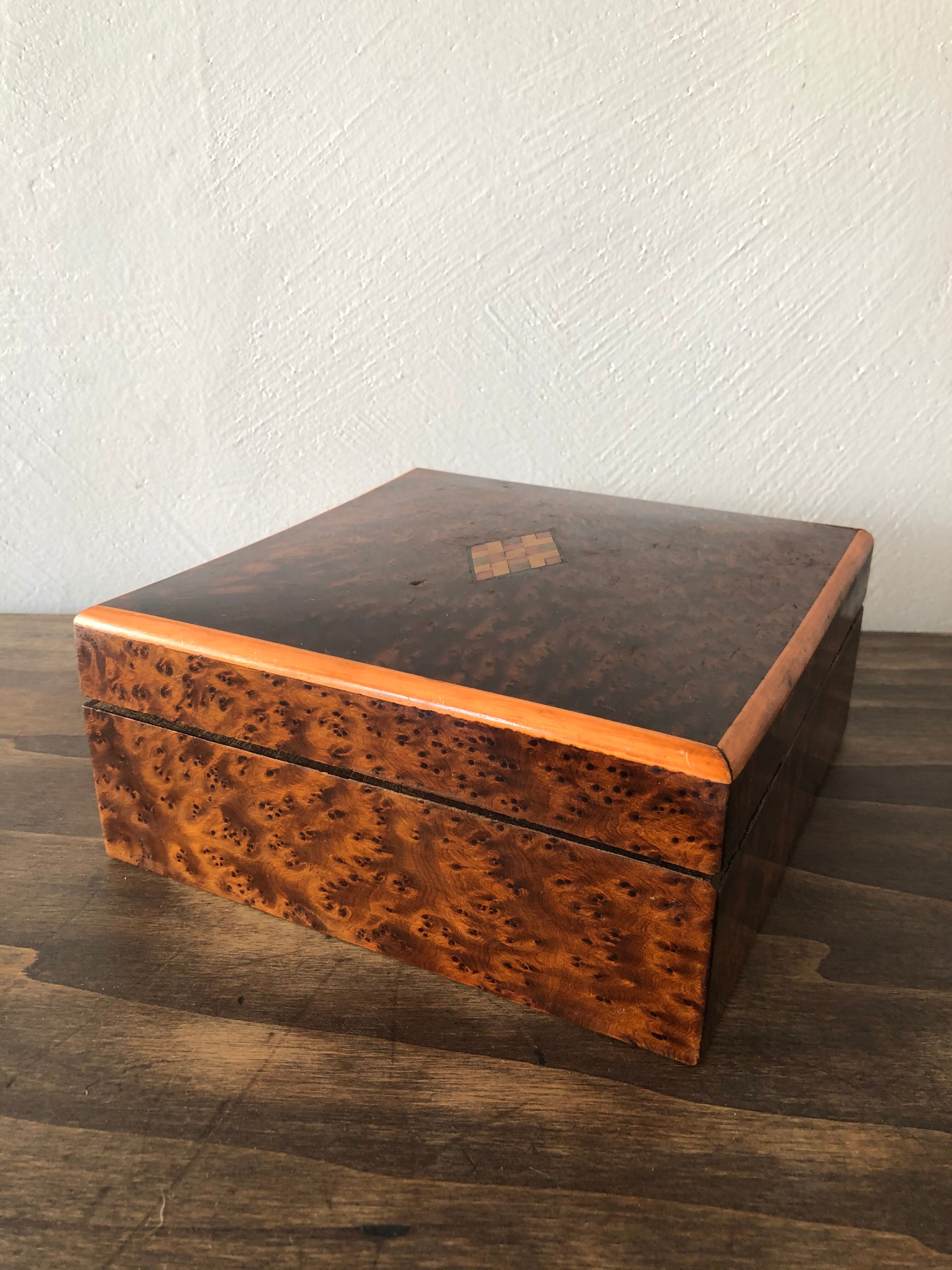 Walnut padded jewelry box