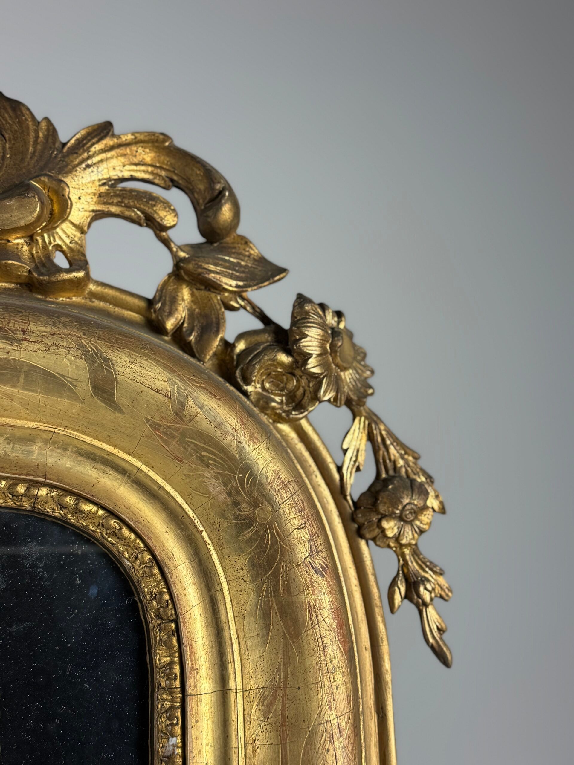 Ensemble de 2 miroirs dorés antiques français du 19ème siècle
