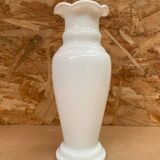 Ancien Vase Soliflore Opaline Blanche Col Corolle Vintage