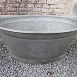 Oval zinc basin