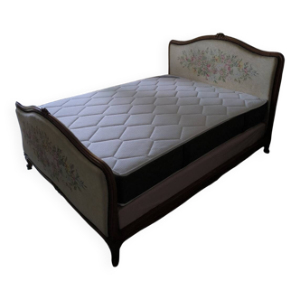 Antique bed