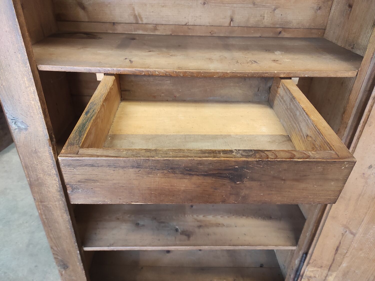 Old Parisian bitter farmhouse 1 rustic fir door with key