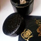 Old powder box nineteenth century