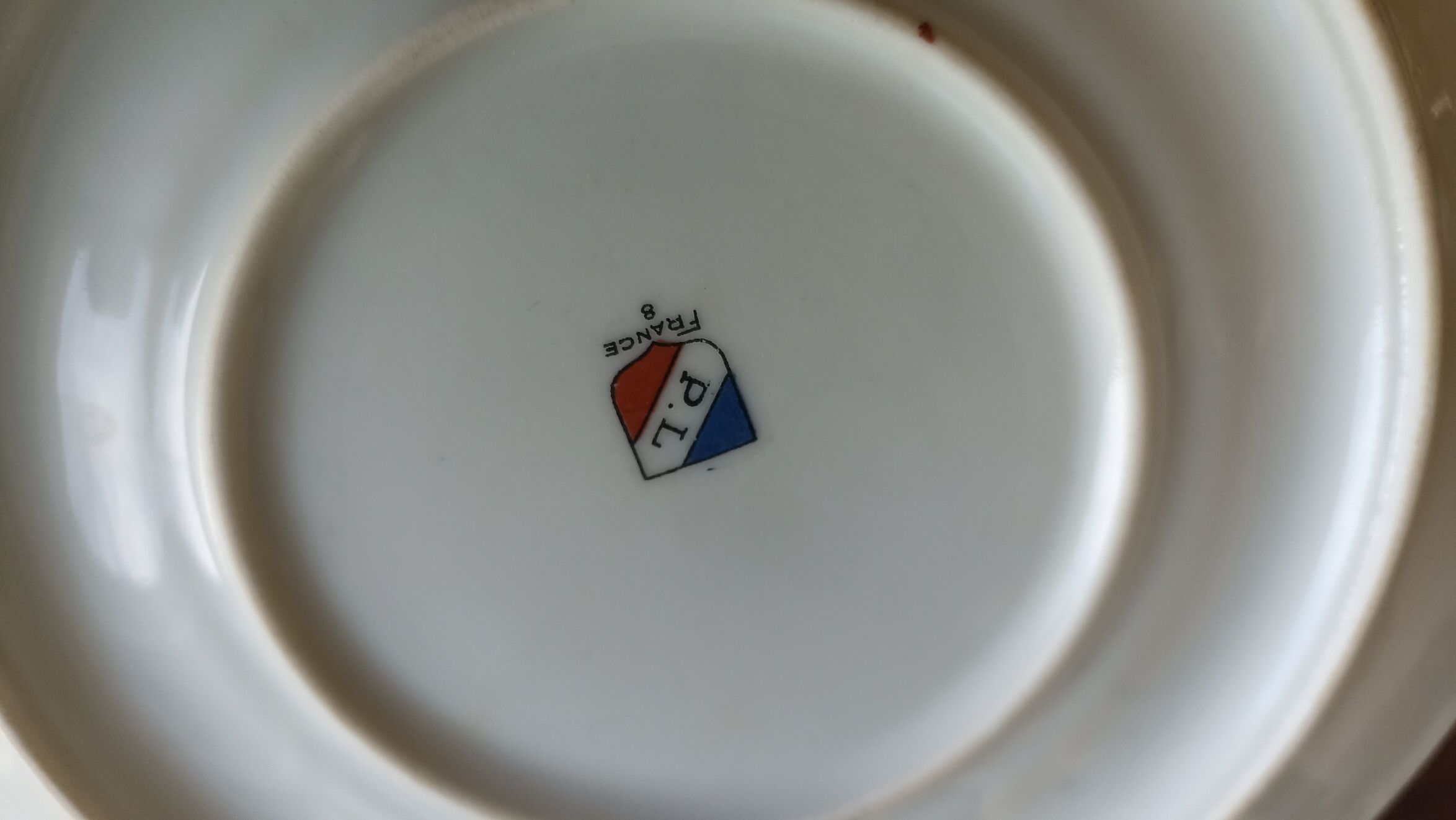 Saucière sur dormant fixe en porcelaine de Limoges - Porcelaine Limousine