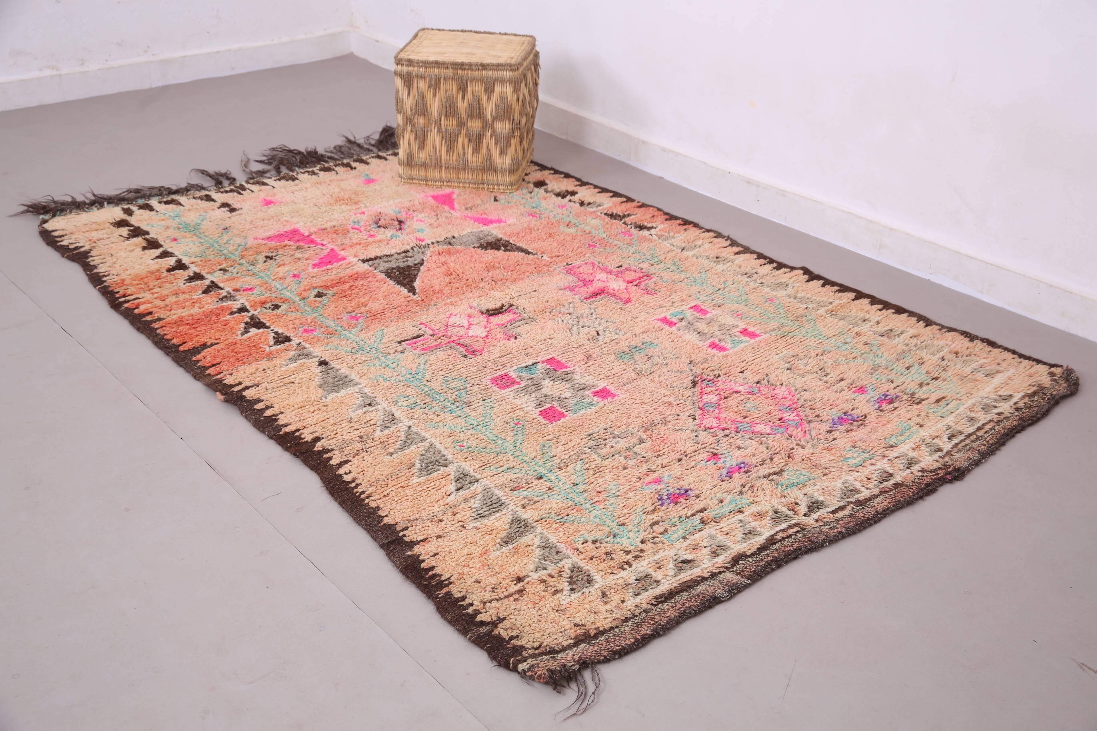 Pink vintage handmade moroccan rug 152 x 231 cm - Berber Wool Rug Antique