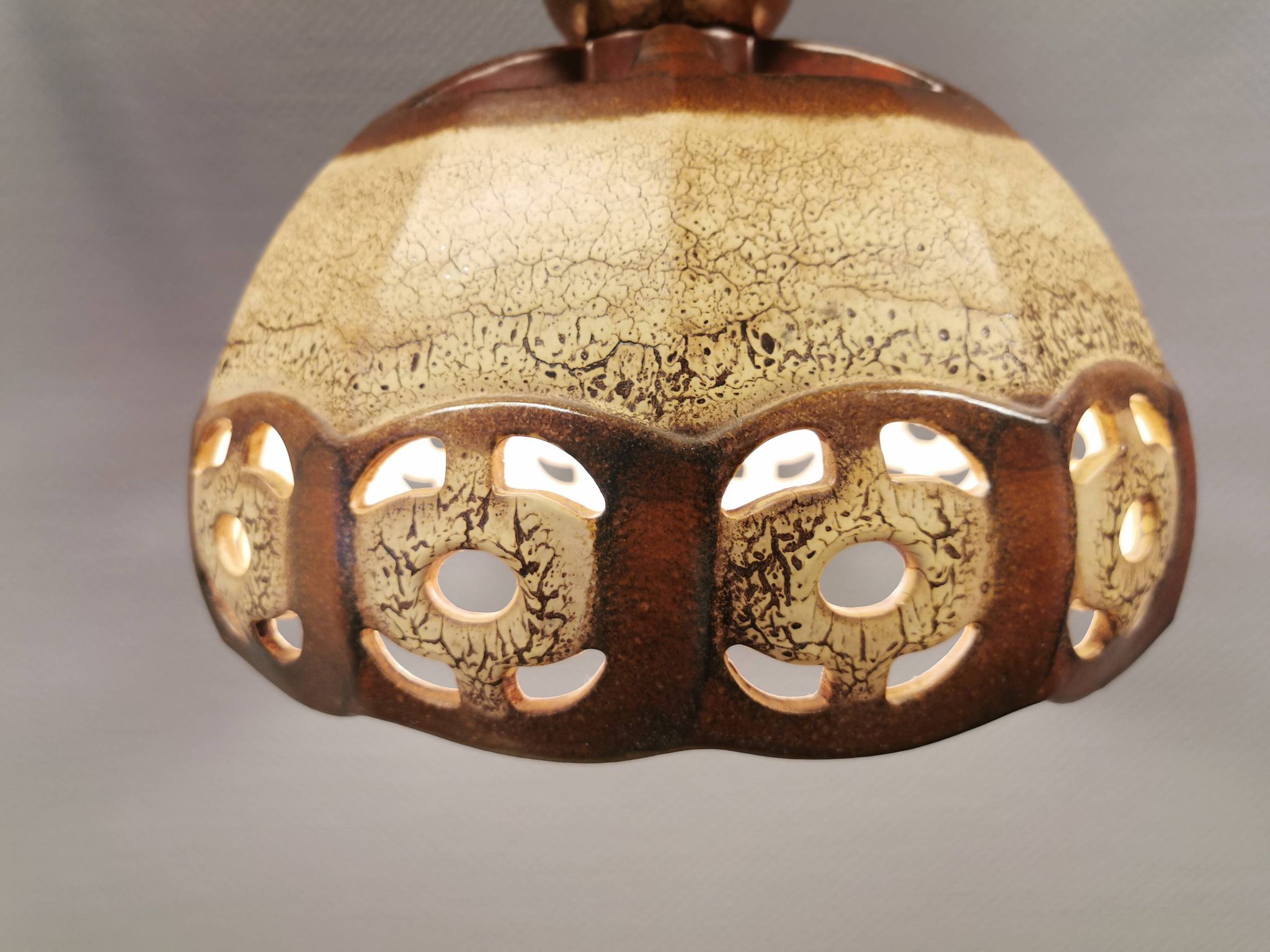 Suspension en céramique, danoise des années 1970.