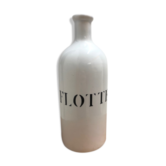 Bottle white ceramic "fleet"