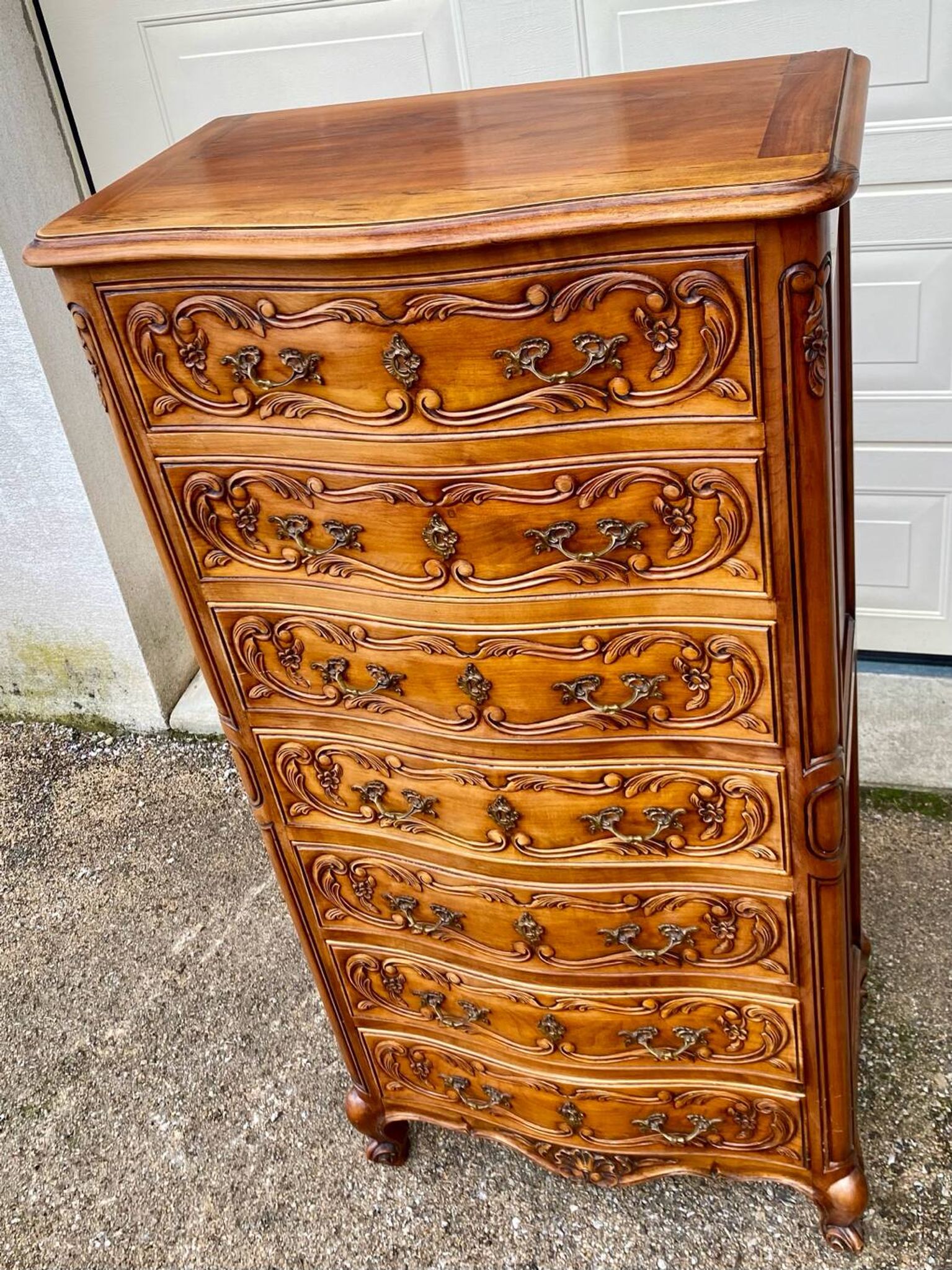 Semainier chiffonnier avec gravure style Louis XV à 7 tiroirs