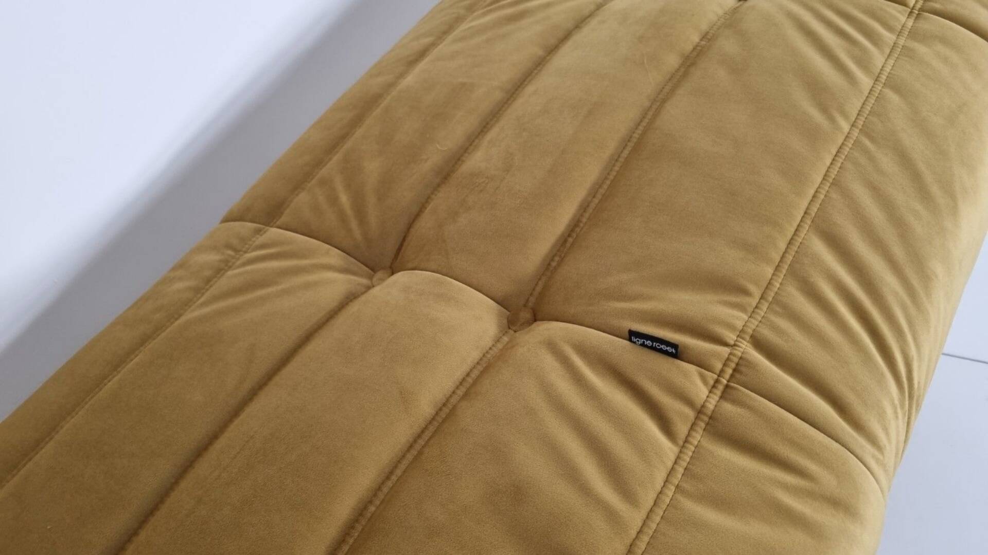 Ligne Roset Togo – 2 canapés 2 places et un élément d'angle.