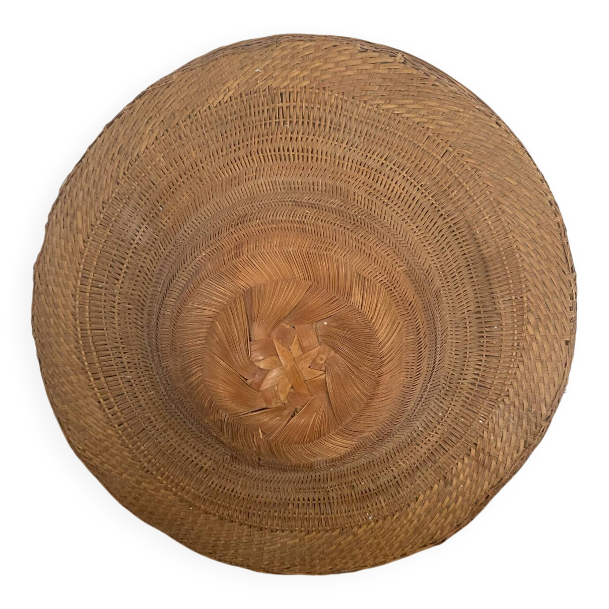 Chapeau asiatique ancien de décoration.
