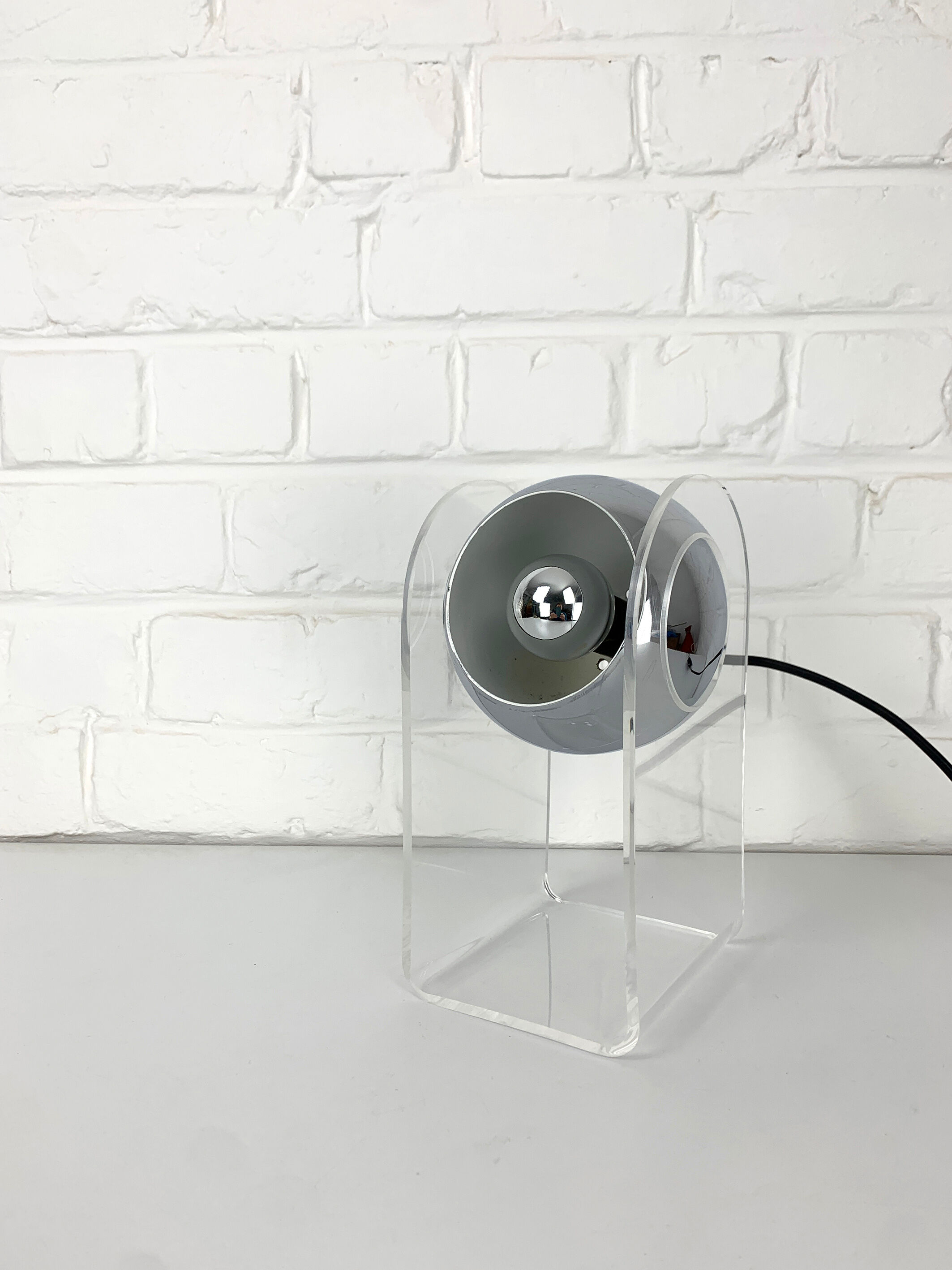 Table lamp space age sphere chrome plexiglass, 1960/1670