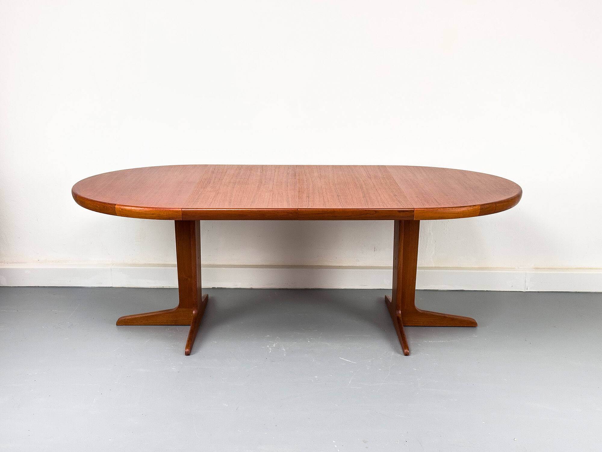 Danish Round Extendable Dining Table in Teak, 1970s