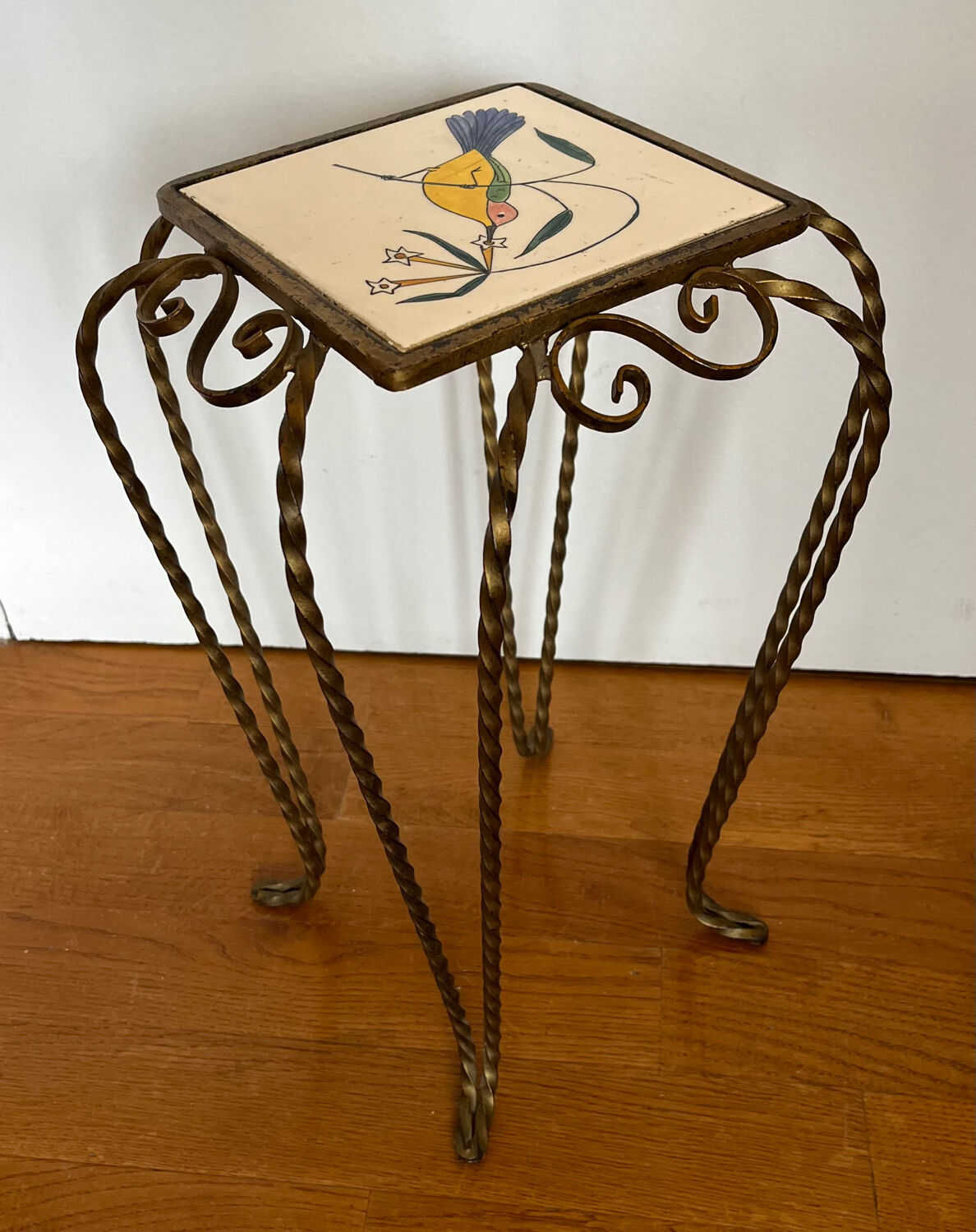 Wrought iron and earthenware harness