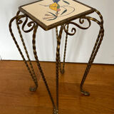 Wrought iron and earthenware harness