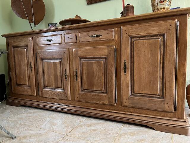Very beautiful quality solid oak.