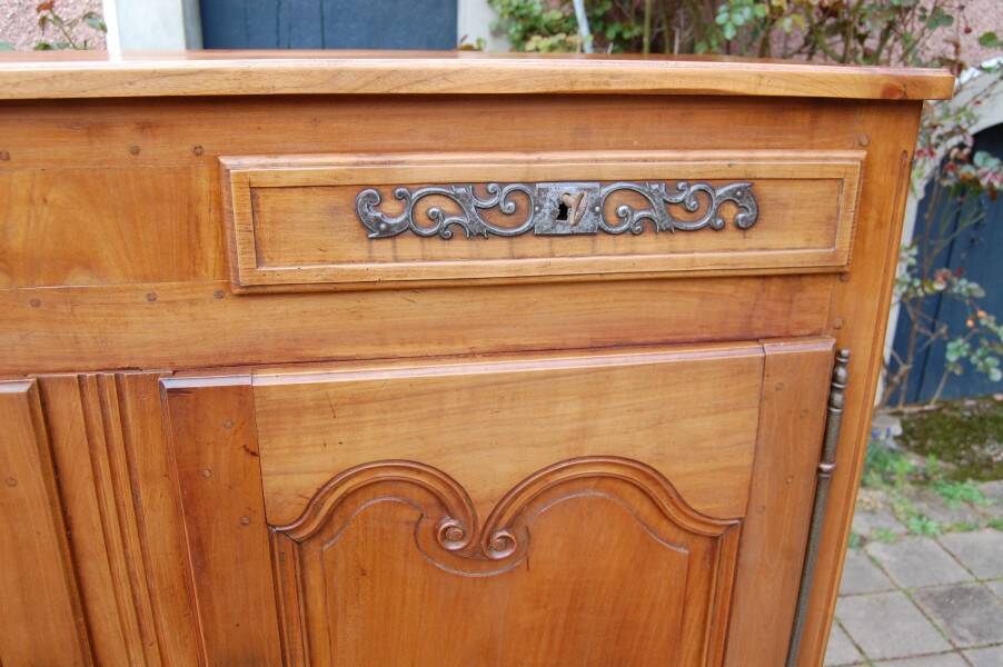 buffet louis XV en merisier du 19e siécle