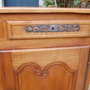 Louis XV buffet in cherry wood from the 19th century.