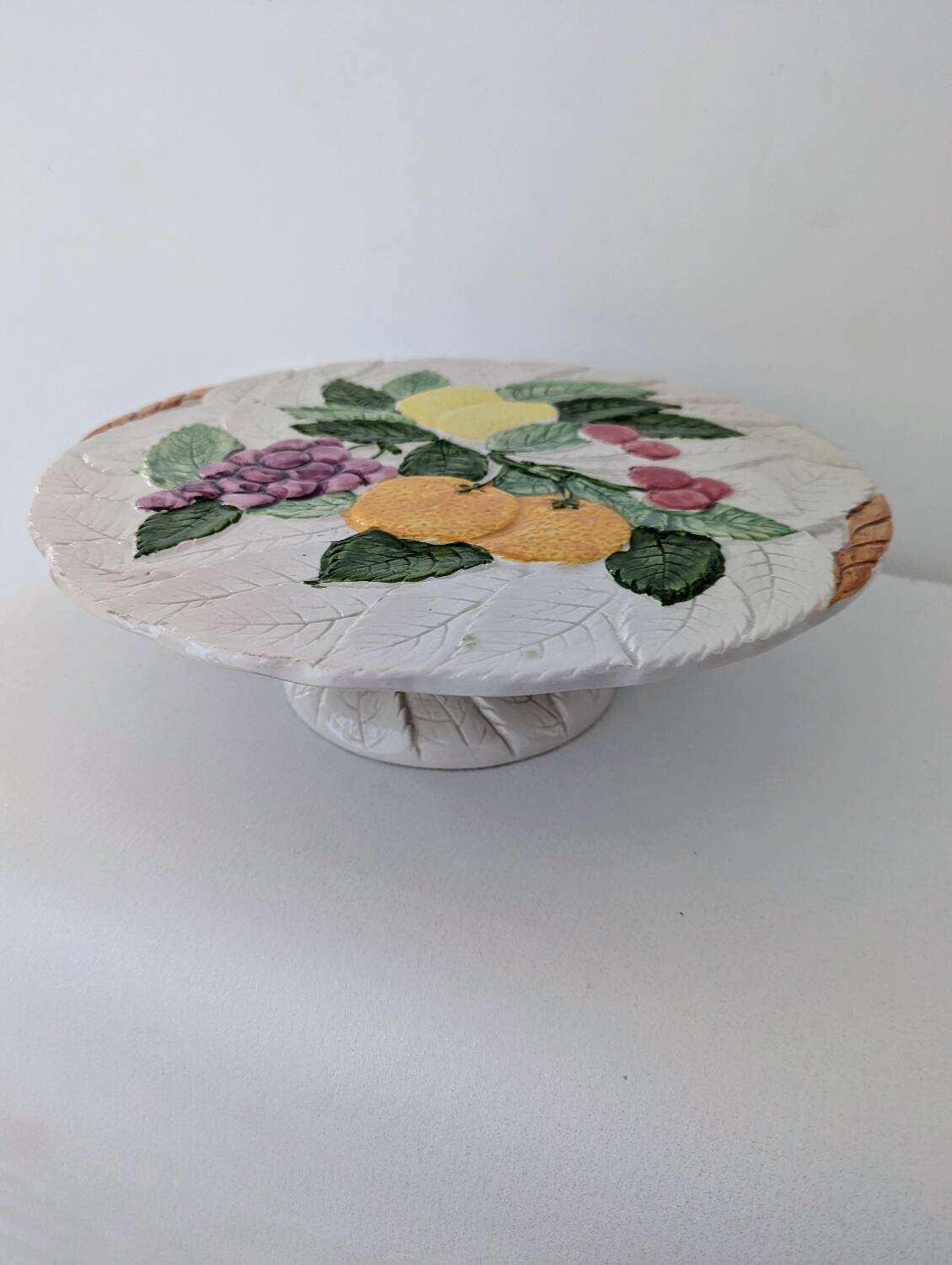 Barbotine footed tray