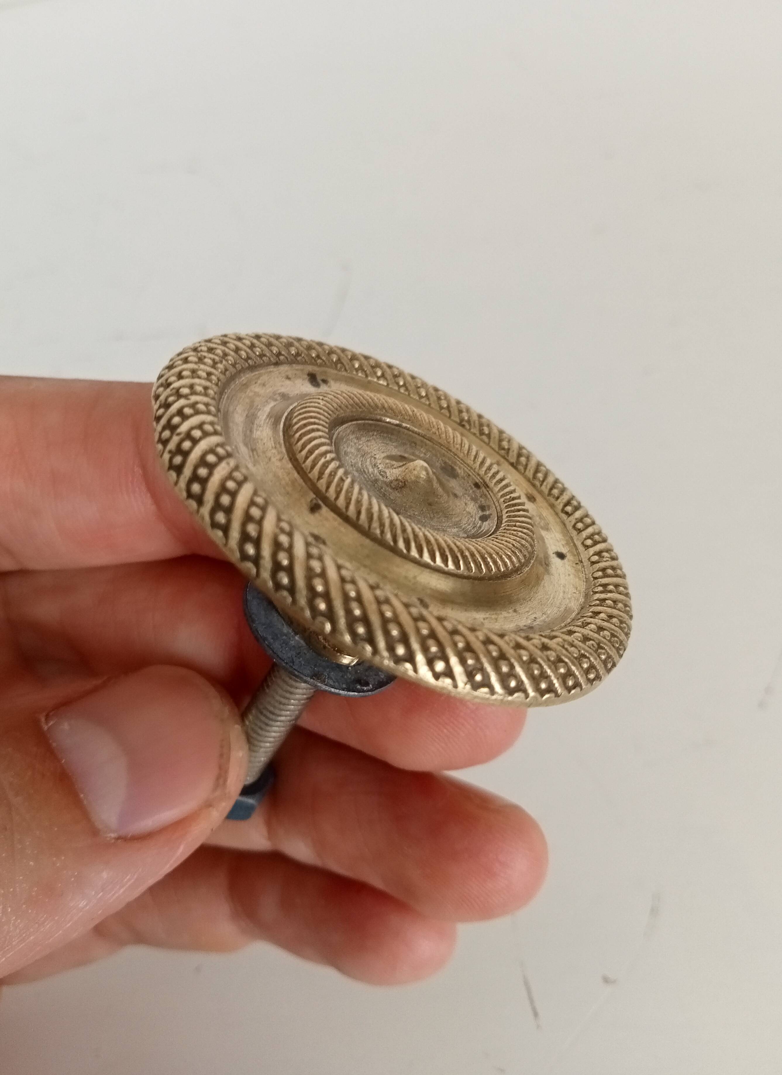 Bouton de meubles Empire en bronze XIXeme